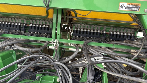 2009 John Deere 1990 Air Seeder