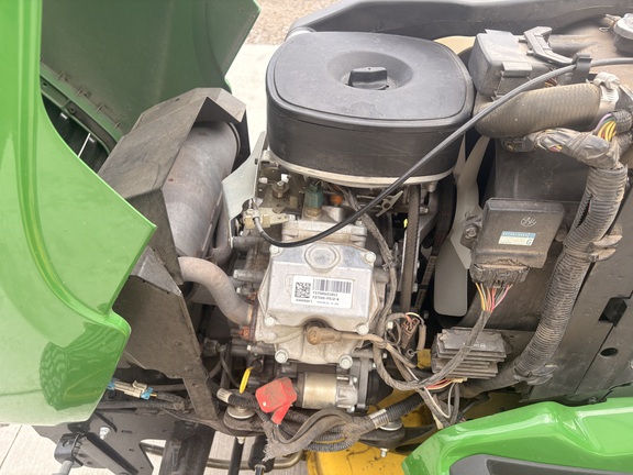 2018 John Deere X738 Garden Tractor