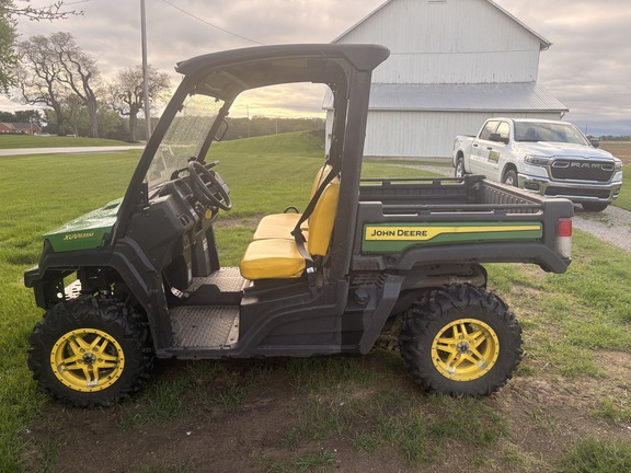 2022 John Deere XUV 835M ATV