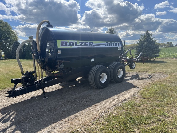 1997 Balzer 3000 Manure Spreader