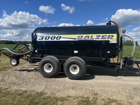 1997 Balzer 3000 Manure Spreader