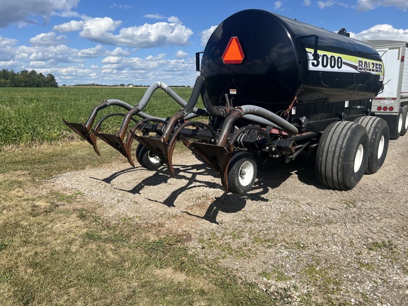 1997 Balzer 3000 Manure Spreader