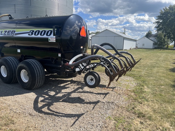 1997 Balzer 3000 Manure Spreader