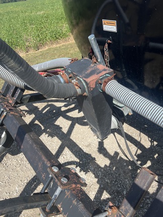 1997 Balzer 3000 Manure Spreader