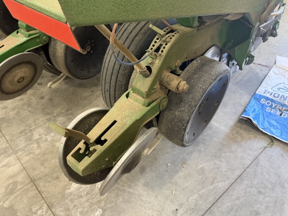 2001 John Deere 1750 Planter