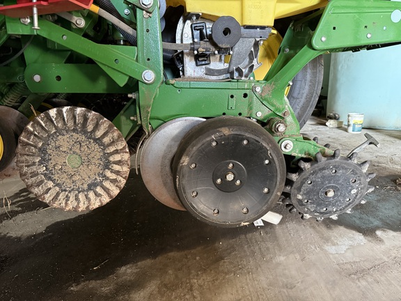 2023 John Deere 1775NT Planter