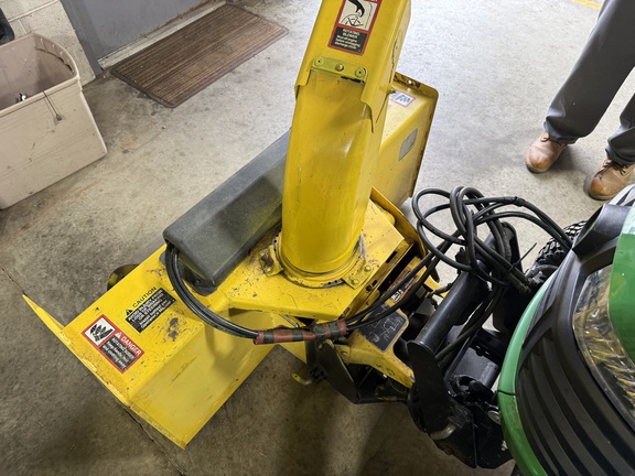 John Deere 47" Snow Blower Snow Blower