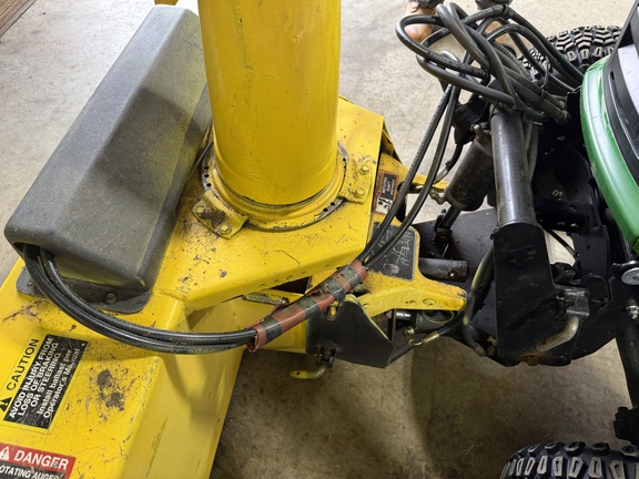 John Deere 47" Snow Blower Snow Blower