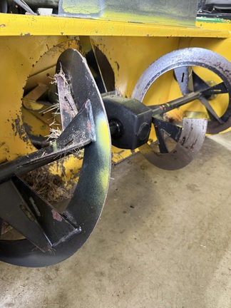 John Deere 47" Snow Blower Snow Blower
