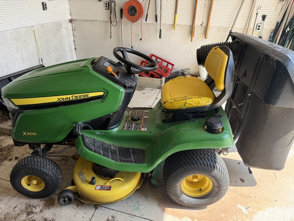 2015 John Deere X300 Garden Tractor