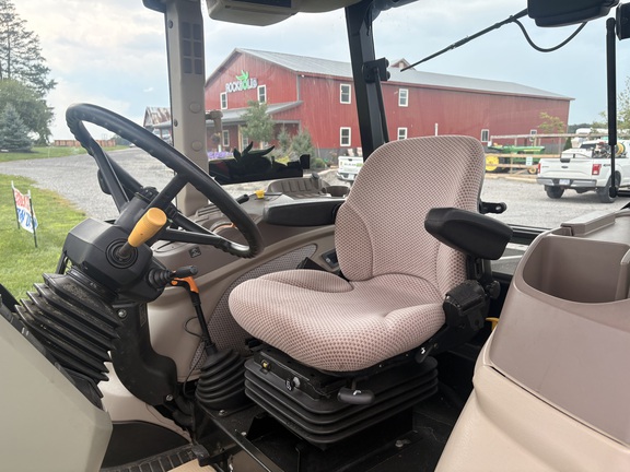 2015 John Deere 5085E Tractor