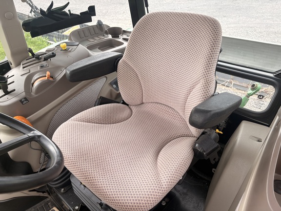 2015 John Deere 5085E Tractor