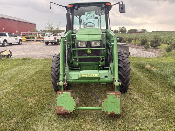2015 John Deere 5085E Tractor