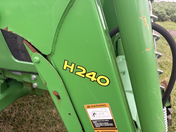 2015 John Deere 5085E Tractor