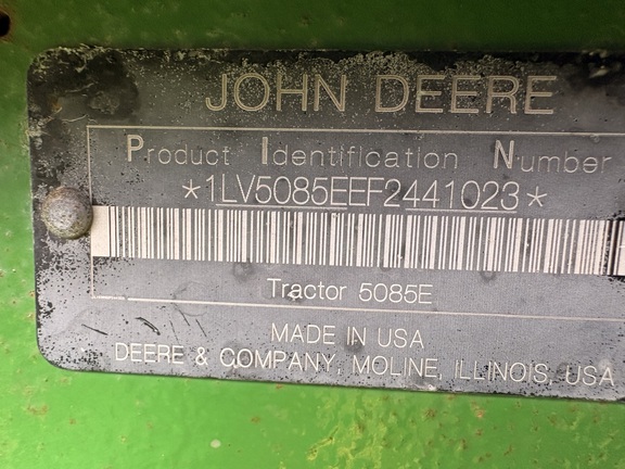 2015 John Deere 5085E Tractor