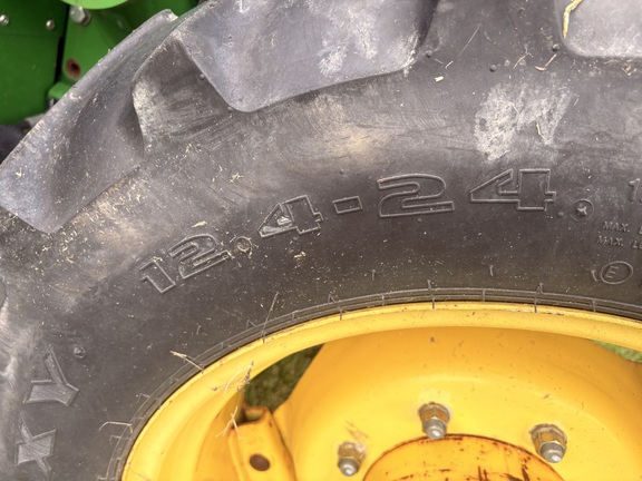 2015 John Deere 5085E Tractor
