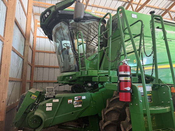 2023 John Deere S760 Combine