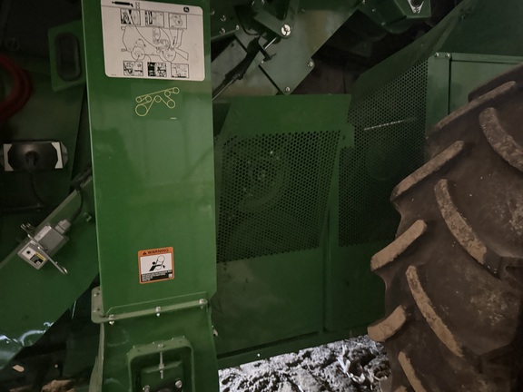 2023 John Deere S760 Combine