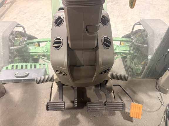 2021 John Deere 8RX 410 Tractor Rubber Track
