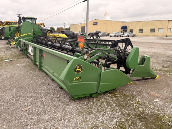 2004 John Deere 635F Header Combine