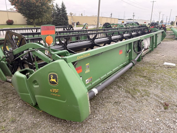 2004 John Deere 635F Header Combine