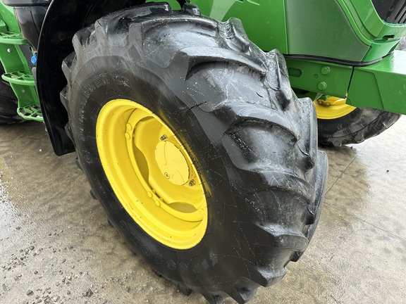 2018 John Deere 6110M Tractor