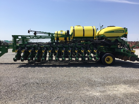 2020 John Deere DB60 Planter