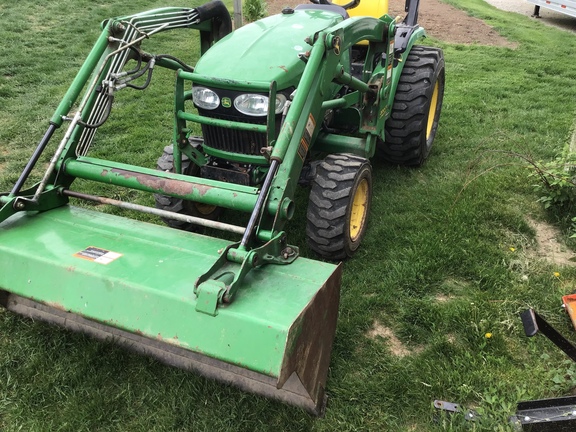 2012 John Deere 2720 CUT Tractor Compact