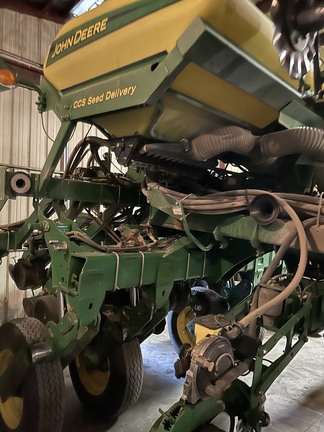 2009 John Deere 1790 Planter