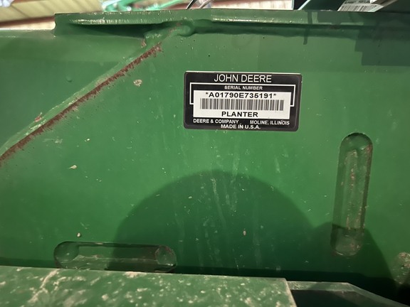 2009 John Deere 1790 Planter