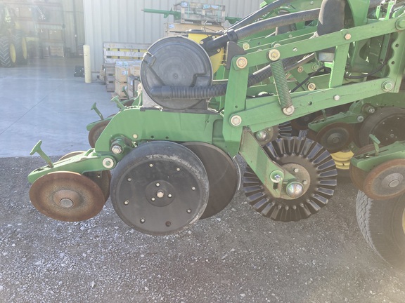 2009 John Deere 1790 Planter