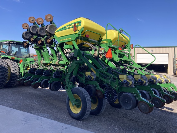 2009 John Deere 1790 Planter