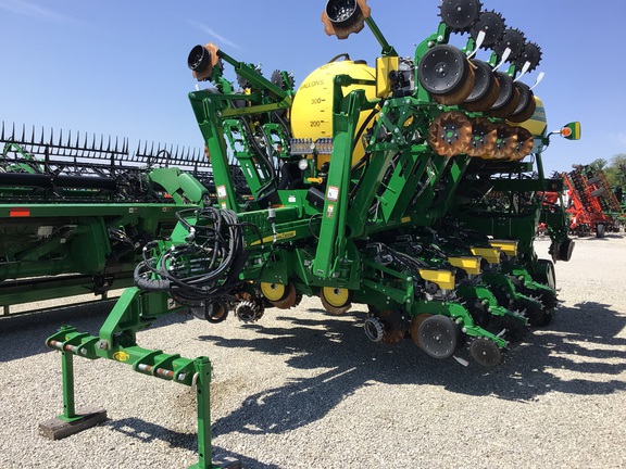 2020 John Deere 1795 Planter