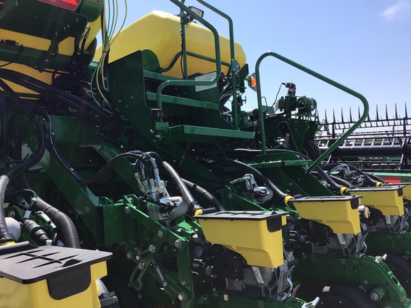 2020 John Deere 1795 Planter