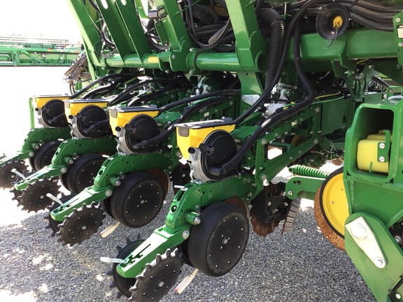 2020 John Deere 1795 Planter