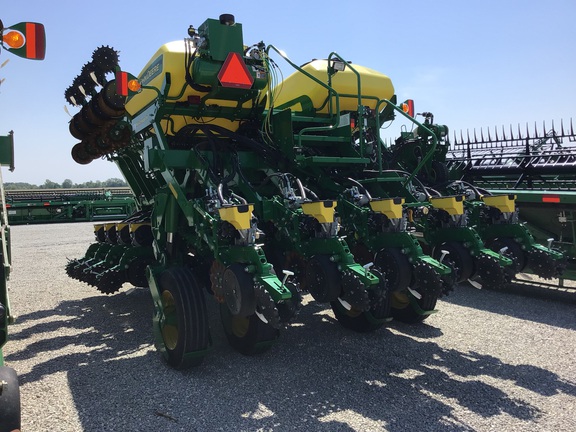 2020 John Deere 1795 Planter