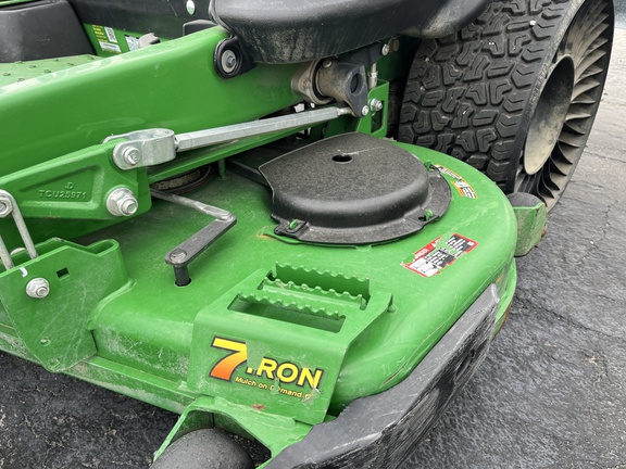 2023 John Deere Z950R Mower/Zero Turn