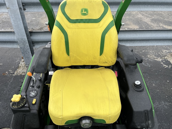 2023 John Deere Z950R Mower/Zero Turn