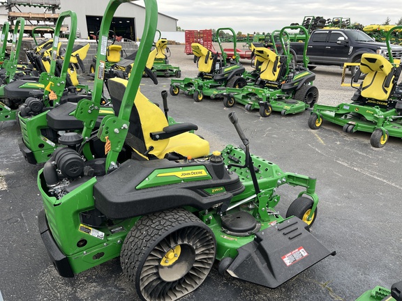 2023 John Deere Z950R Mower/Zero Turn