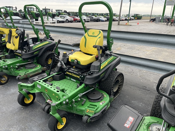2023 John Deere Z950R Mower/Zero Turn