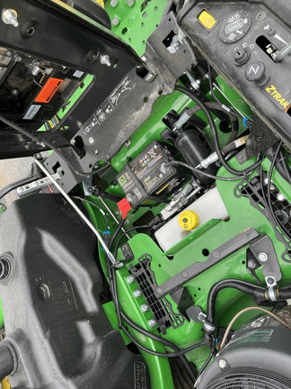 2023 John Deere Z950R Mower/Zero Turn