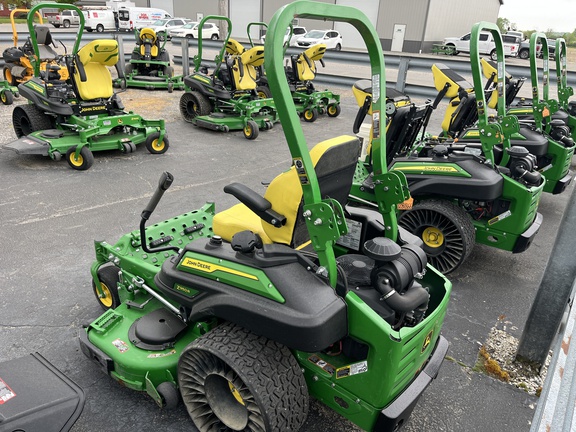 2023 John Deere Z950R Mower/Zero Turn