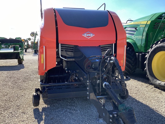 2022 Kuhn SB 890 Optifeed Baler/Big Square