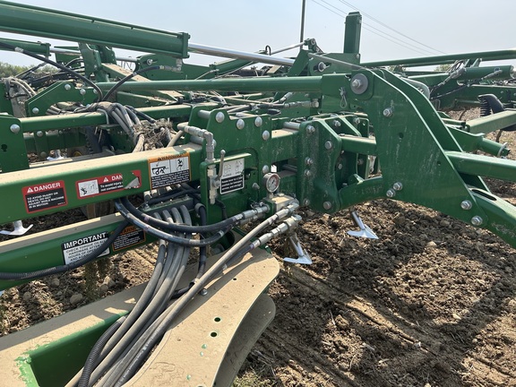 2018 John Deere 2230 Field Cultivator