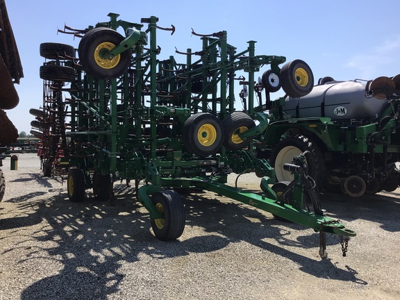 2018 John Deere 2230 Field Cultivator