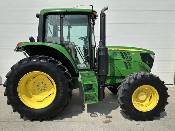 2019 John Deere 6110M Tractor