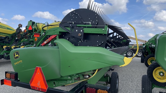 2018 John Deere 645FD Header Combine