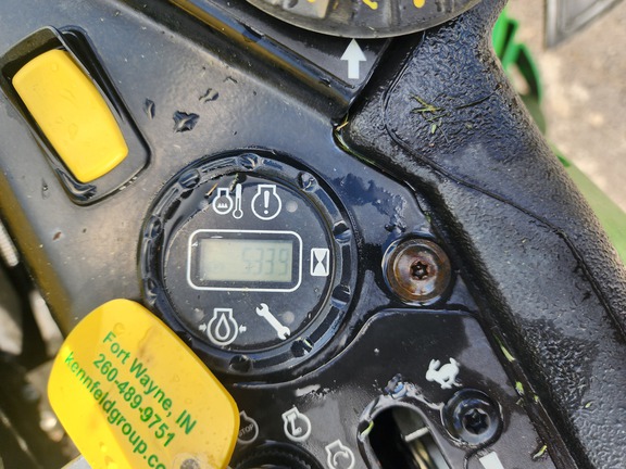 2021 John Deere Z950M Mower/Zero Turn