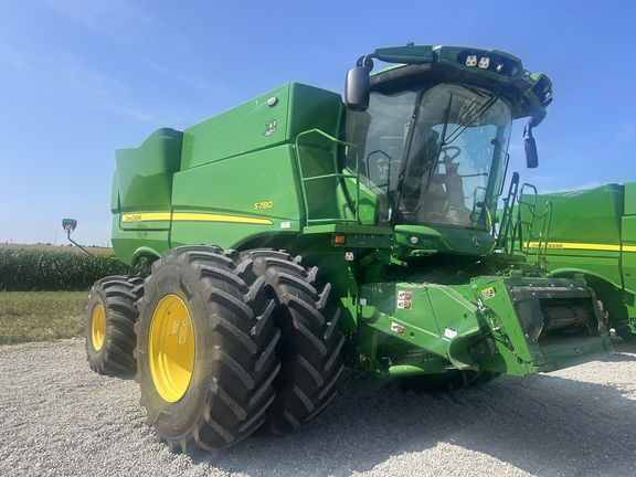 2022 John Deere S780 Combine