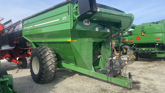 J&M 875-18 Grain Cart